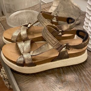 OTBT low platform gold sandals